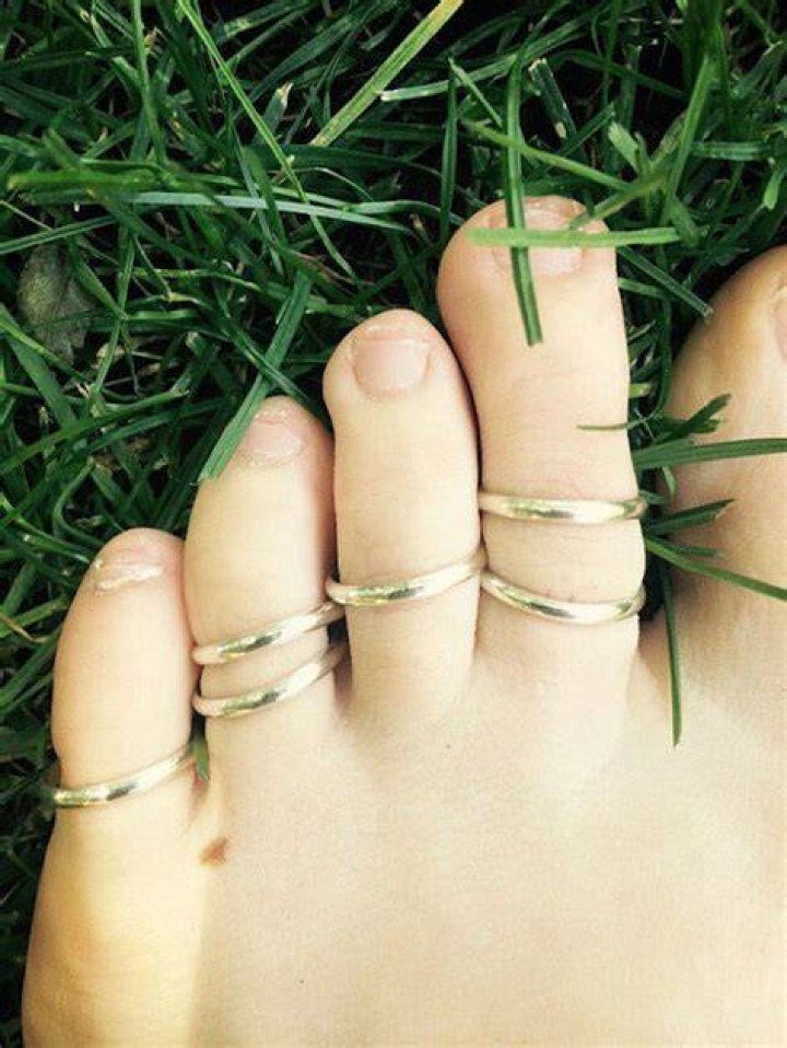 11 Things Every Toe Ring Wearer Will Probably Understand